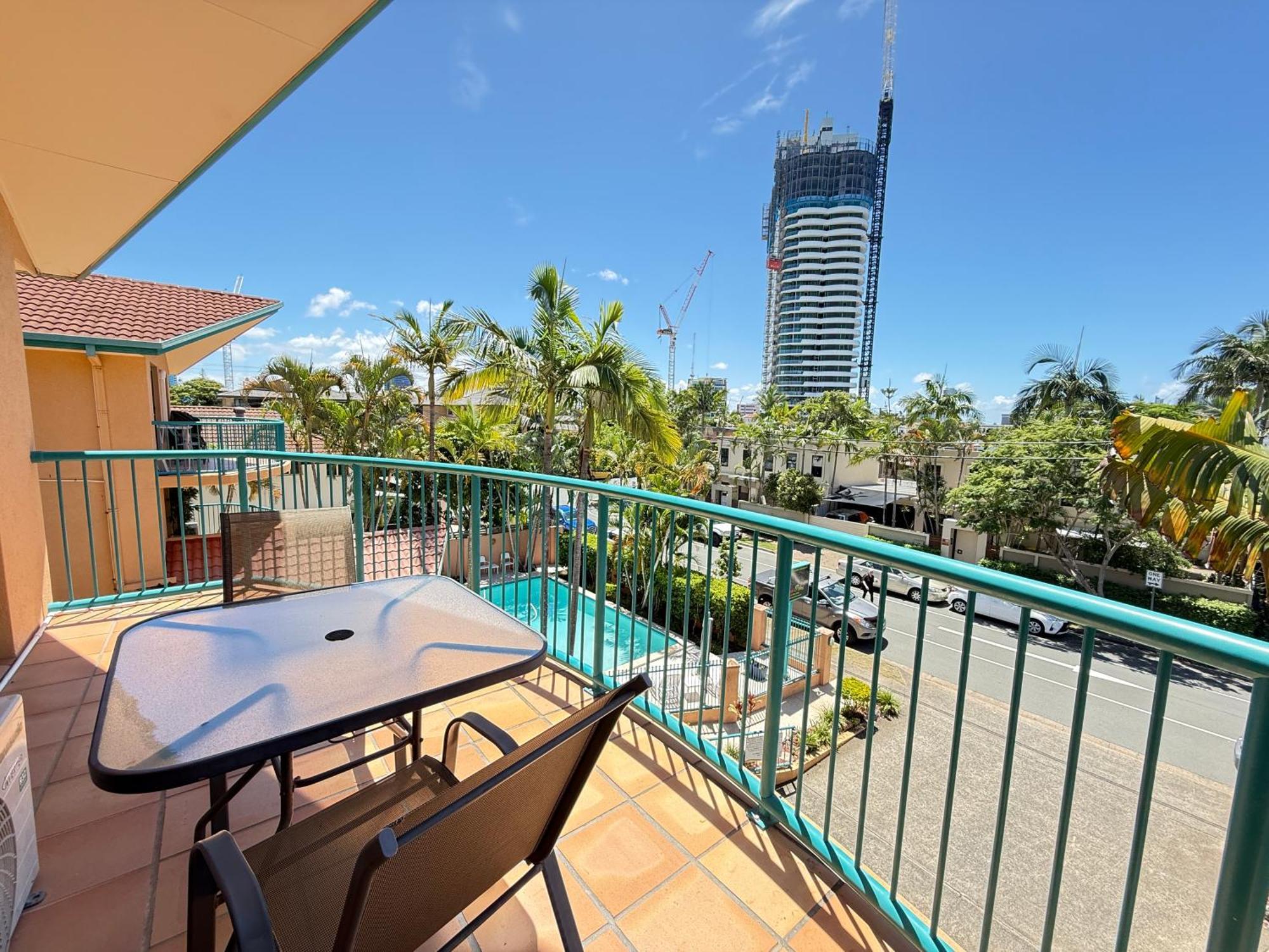 Karana Palms Resort Gold Coast Exterior photo