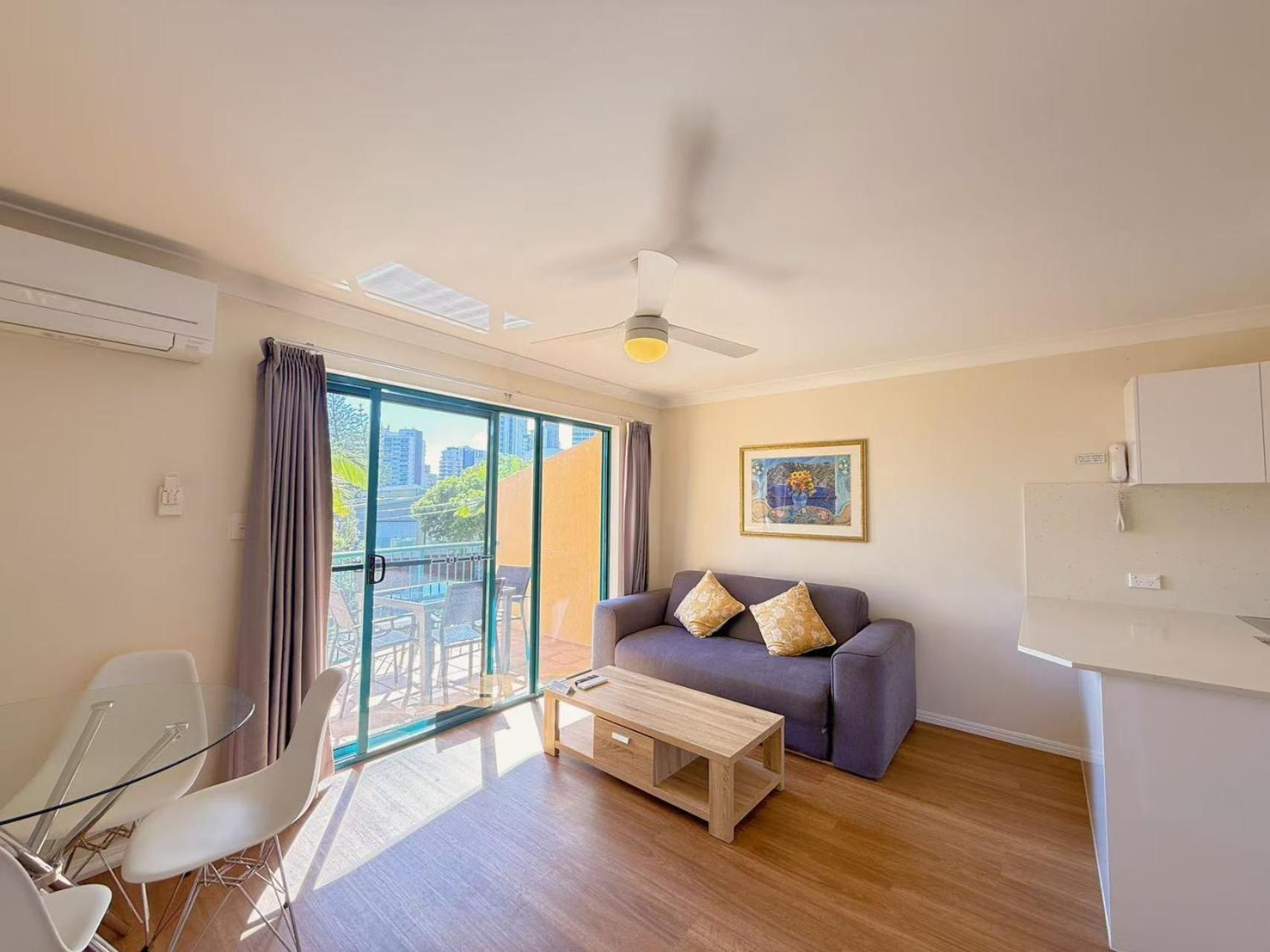 Karana Palms Resort Gold Coast Exterior photo
