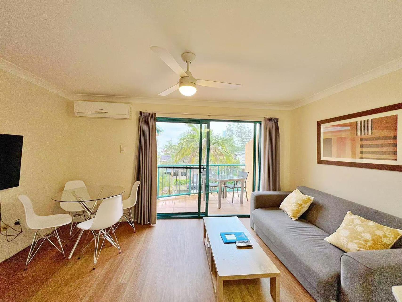 Karana Palms Resort Gold Coast Exterior photo